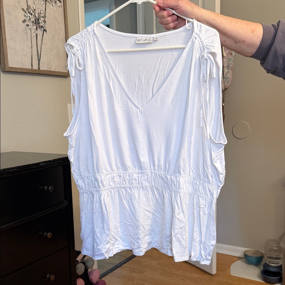 Wonderly White Sleeveless Blouse